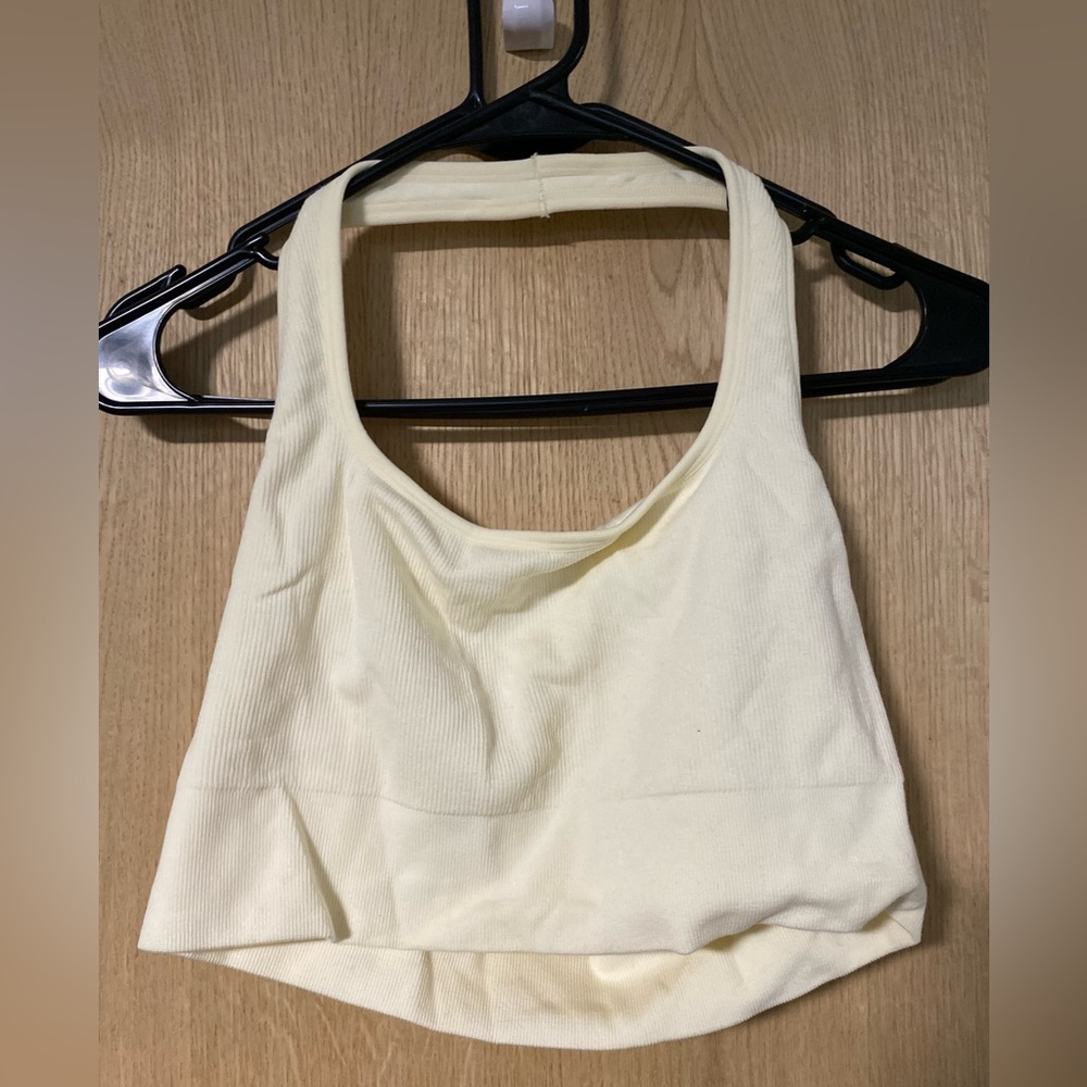 Cream Fabletics Sports bra Medium